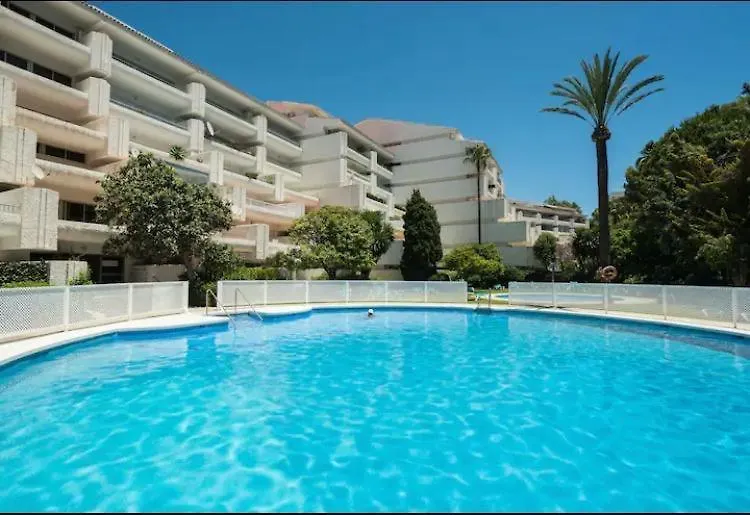 Jardines Del Mar Marbella公寓